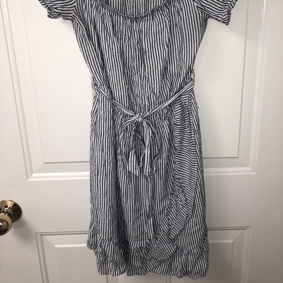 Flowy Summer Dress - Picture 3 of 3